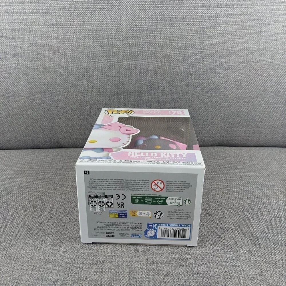 Sanrio Hello Kitty 50th Anniversary Hello Kitty with Cake Funko Pop! Vinyl - Picture 6 of 6